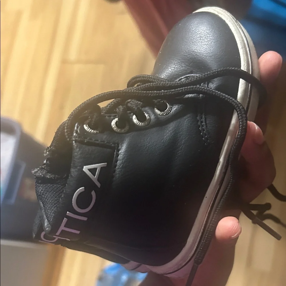 Boys Nautica Kids Black and Red Sneakers - Picture 3 of 6